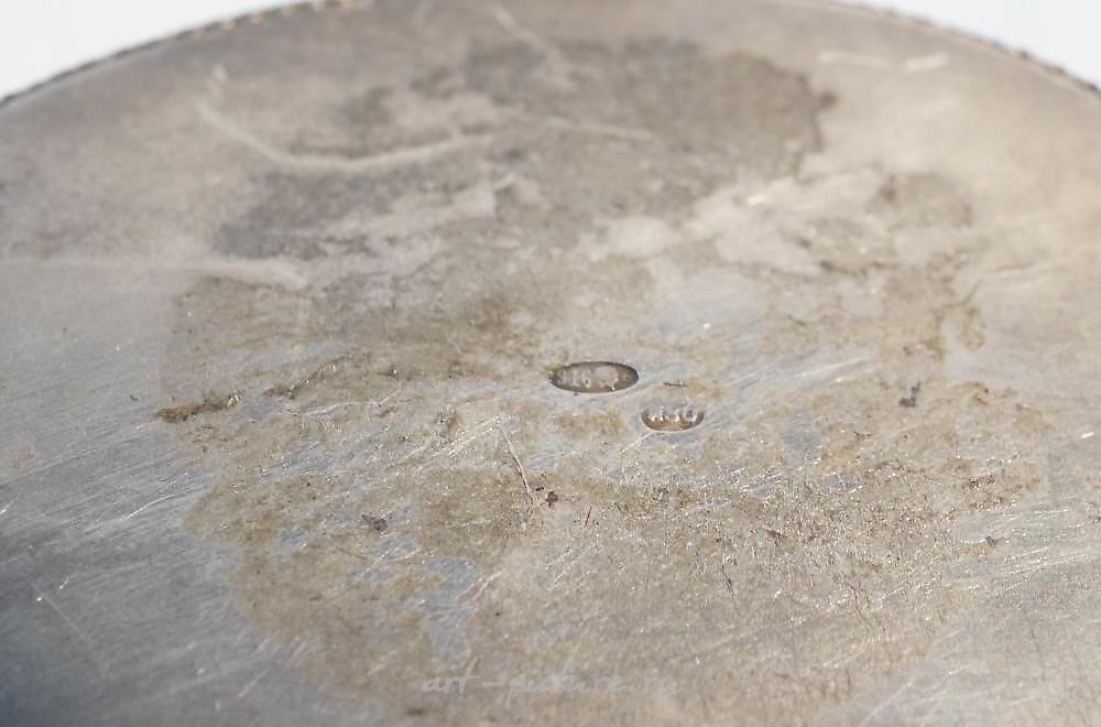 Russian silver , A fine Russian silver & cloisonné enamel oval pill box, Ha...