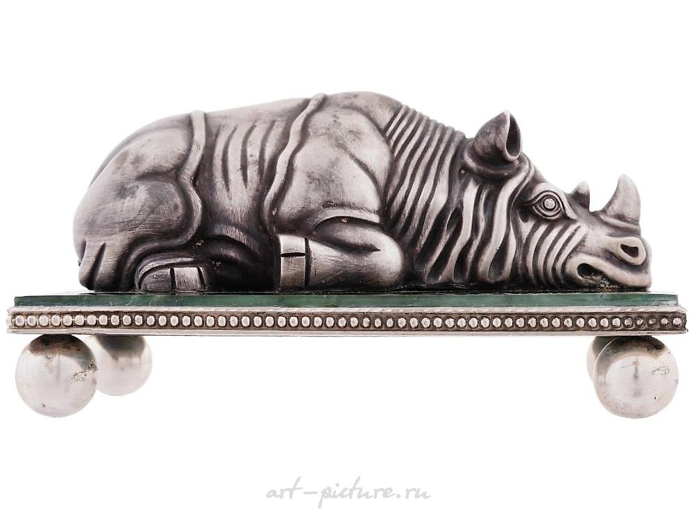 Русское серебро , Русская серебряная статуэтка, изображающая отдыхающего носорога