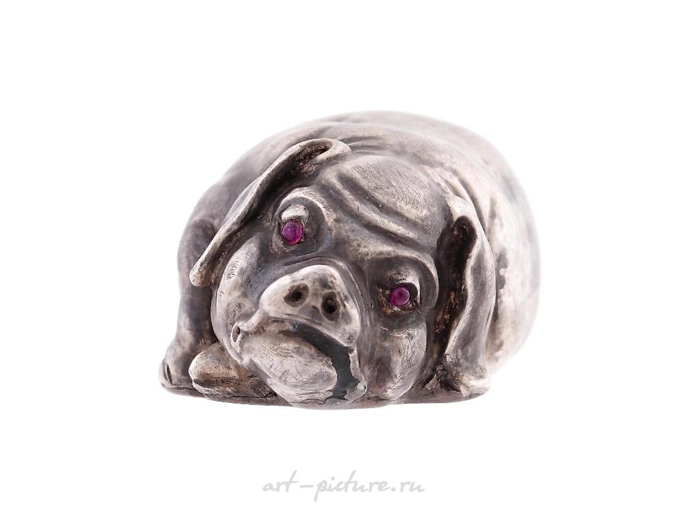 Русское серебро , Русская серебряная фигурка свиньи с рубиновыми глазами