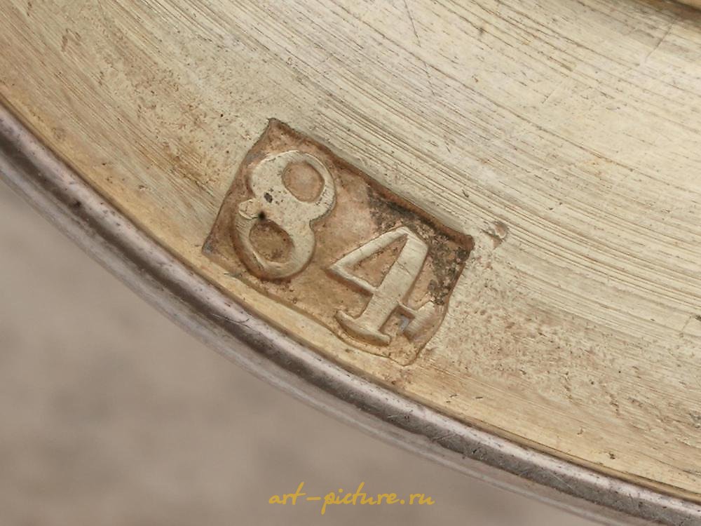 俄罗斯银 , 带折叠盖子的银脚俄罗斯皇家杯。