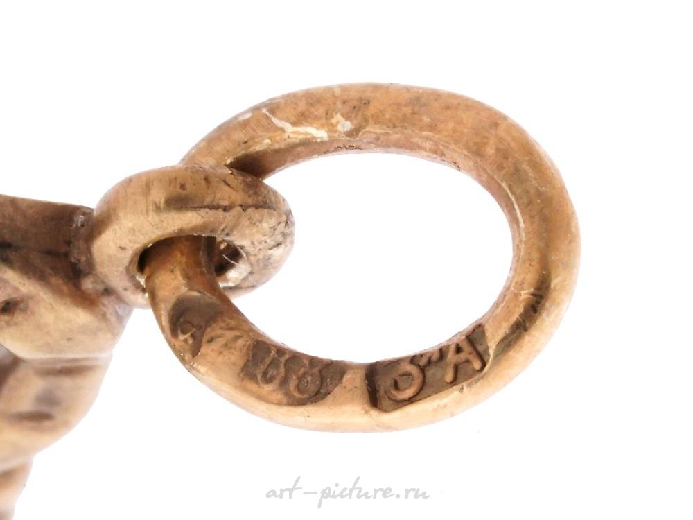 Русское серебро , Русская подвеска из серебра 88 пробы с позолотой, эмалью и резным малахитом