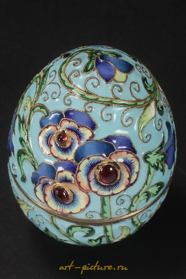 俄罗斯银 , 俄罗斯的珐琅和镀金银蛋，1908-1928年。