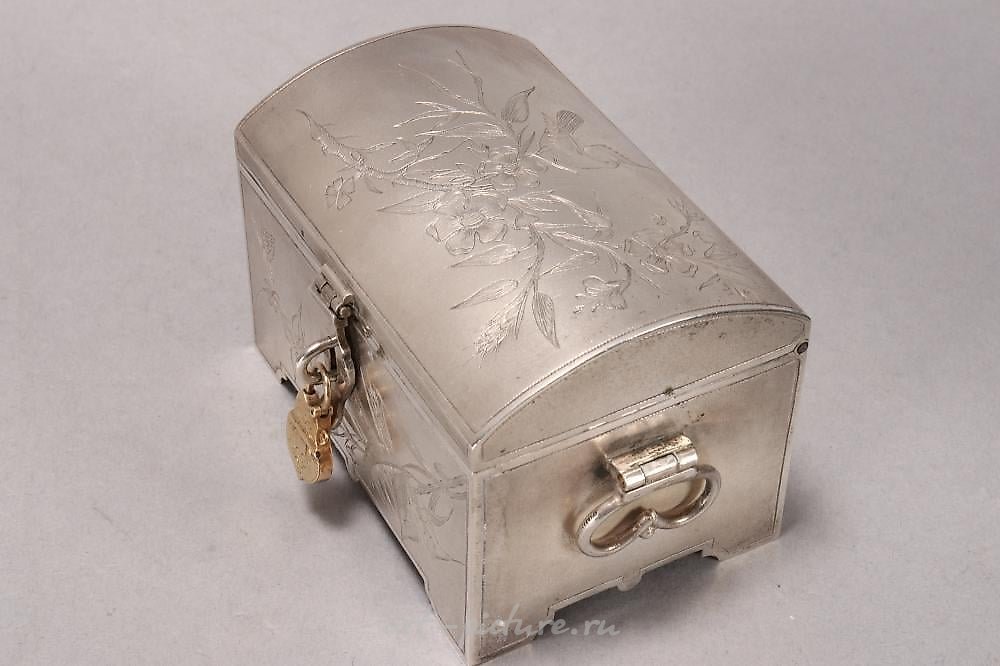 俄罗斯银 , 19世纪的俄罗斯银棺材