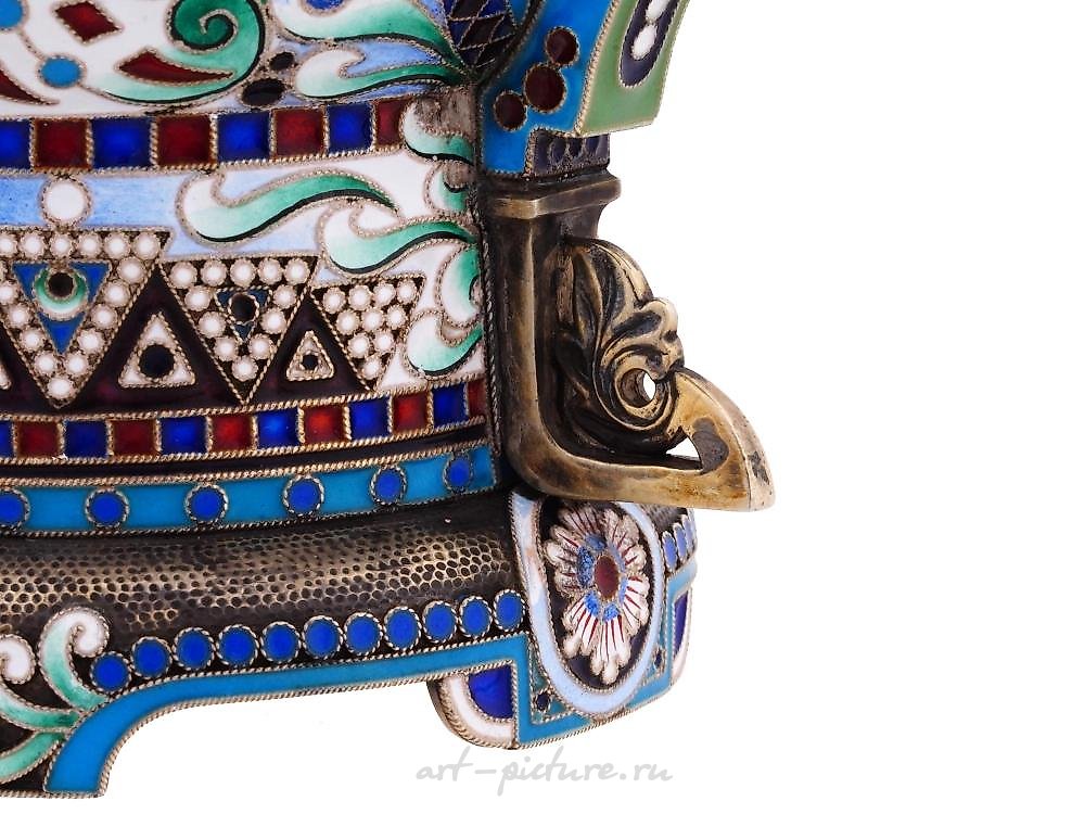 俄罗斯银 , 俄罗斯银杯，镶有88纯度的珐琅。