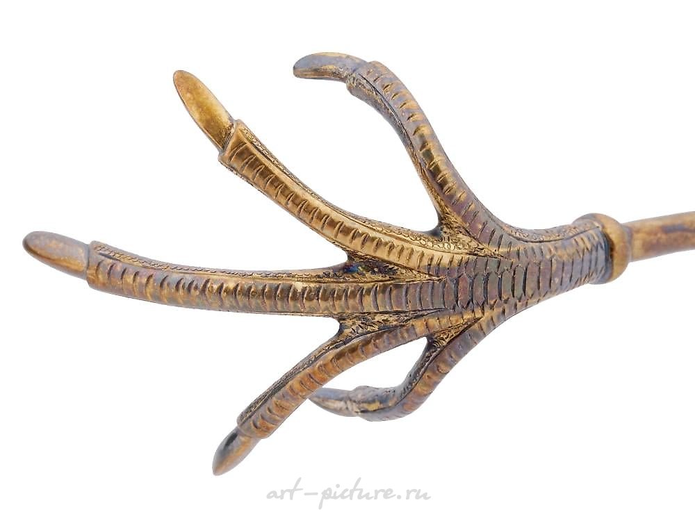 Русское серебро , Русская фигурная позолоченная серебряная чаша с резным малахитом