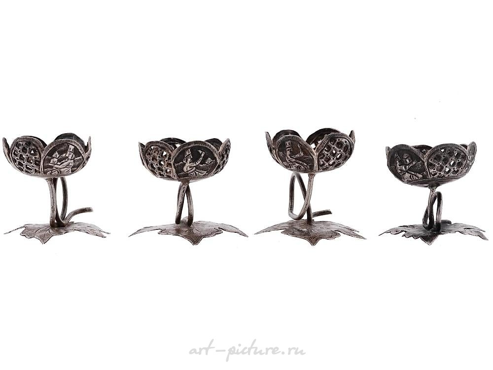 Russian silver , RUSSIAN SILVER NIELLO PIERCED DECOR EGG STANDS
