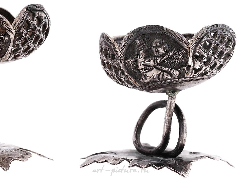 Russian silver , RUSSIAN SILVER NIELLO PIERCED DECOR EGG STANDS