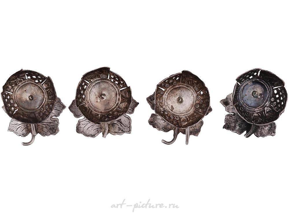 Russian silver , RUSSIAN SILVER NIELLO PIERCED DECOR EGG STANDS