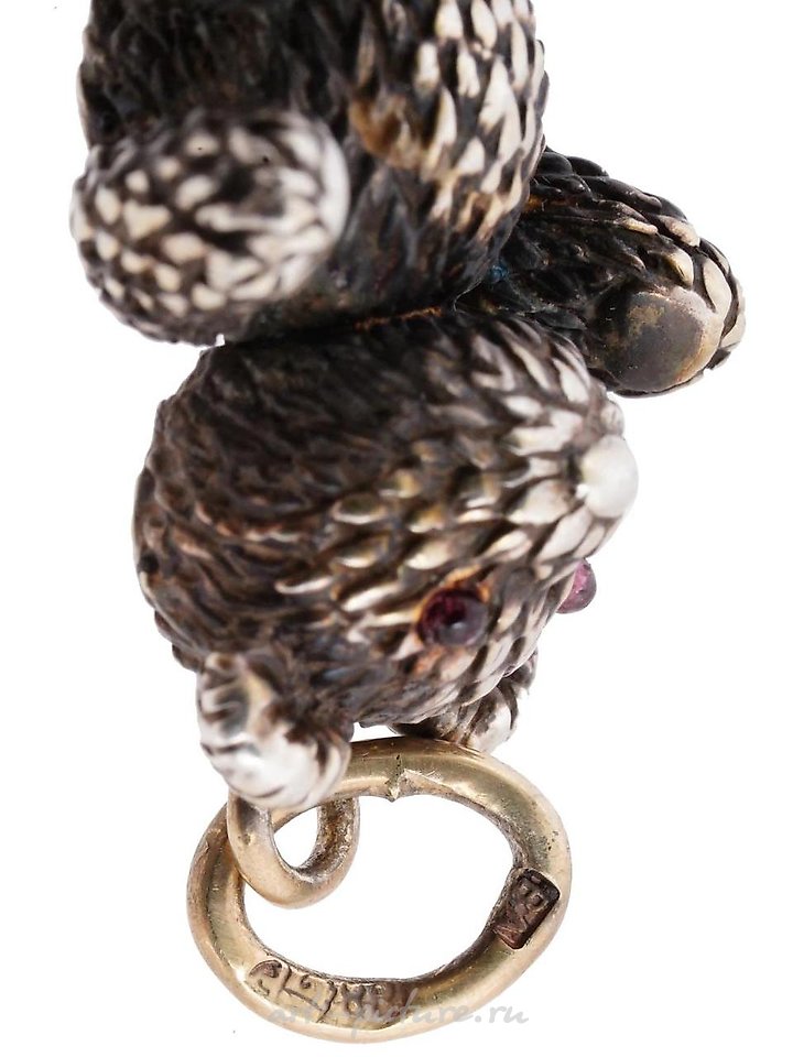 Русское серебро , Редкая русская серебряная подвеска, изящно выполненная в виде медвежонка