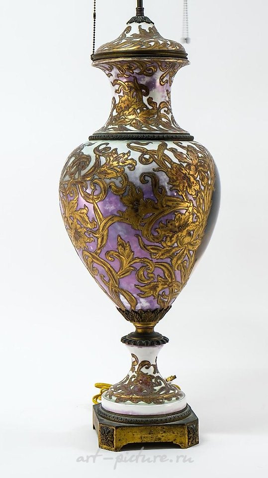 Royal Vienna Porcelain , Royal Vienna Porcelain Figure