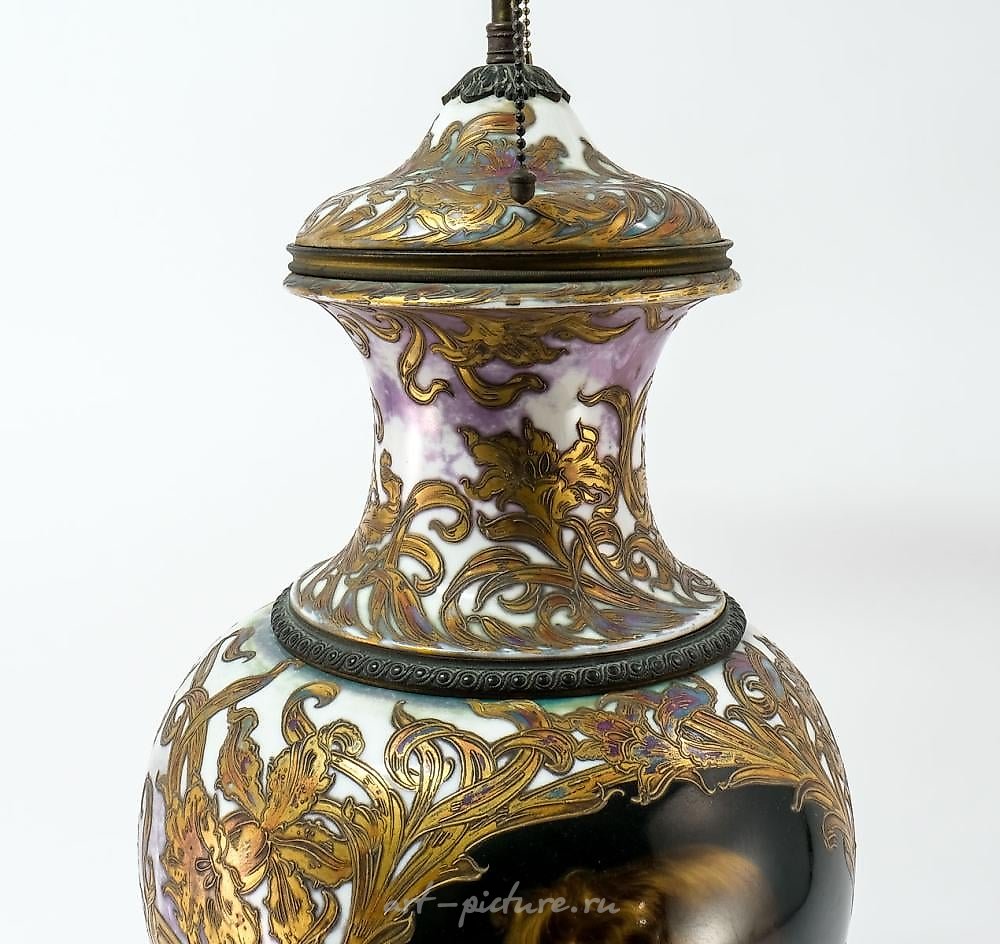 Royal Vienna Porcelain , Royal Vienna Porcelain Figure