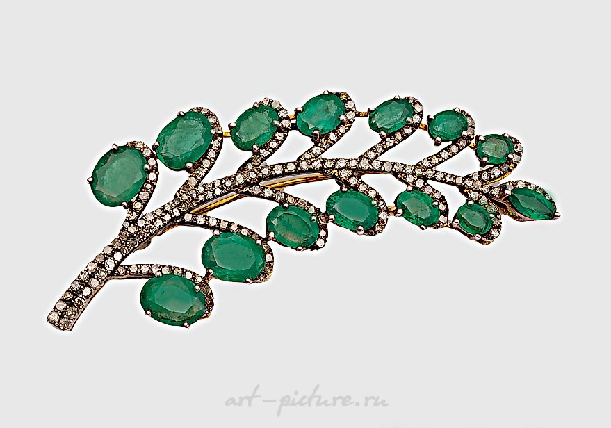 Русское серебро , Изящная русская брошь с изумрудами и бриллиантами