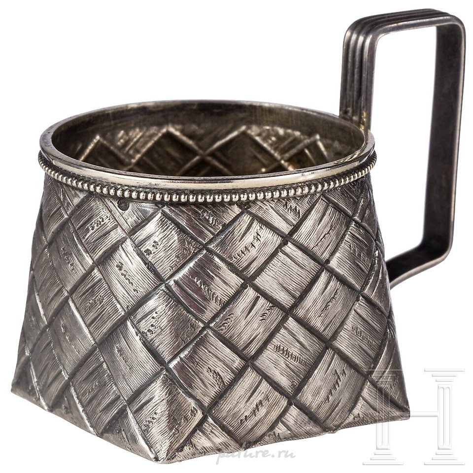 Русское серебро , Маленькая солонка "Тромпель", Россия, Санкт-Петербург, Григорий Андреев