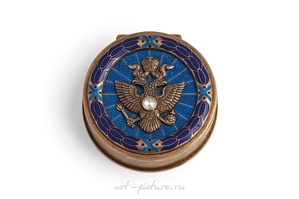 俄罗斯银 , 黄金银和珐琅制的药盒，20世纪。