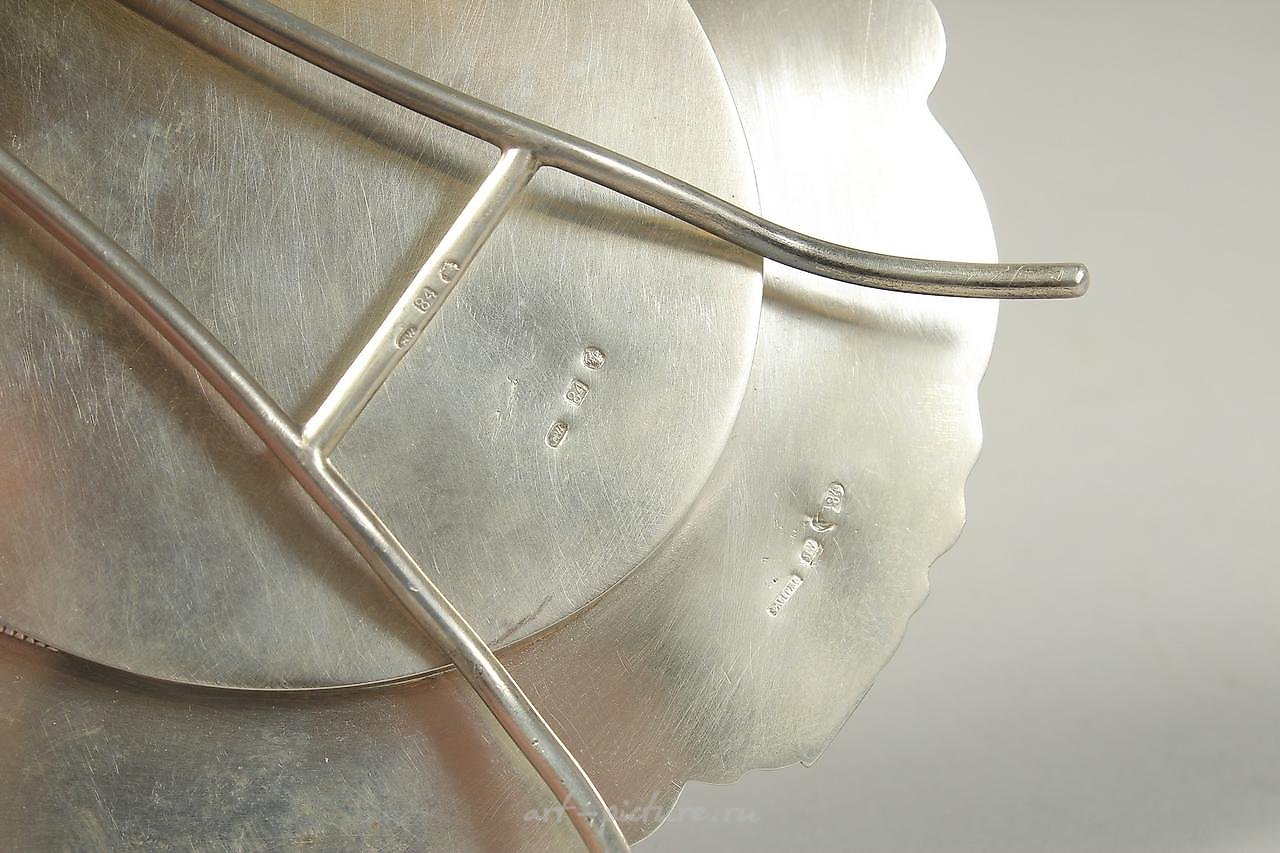 俄罗斯银 , 优雅的纹饰，出色的俄罗斯银质椭圆相框。