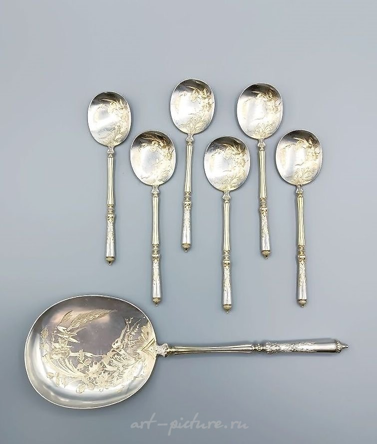 Русское серебро , Сервиз для льда из серебра и вермей в русском стиле с витиеватыми ложечками.
