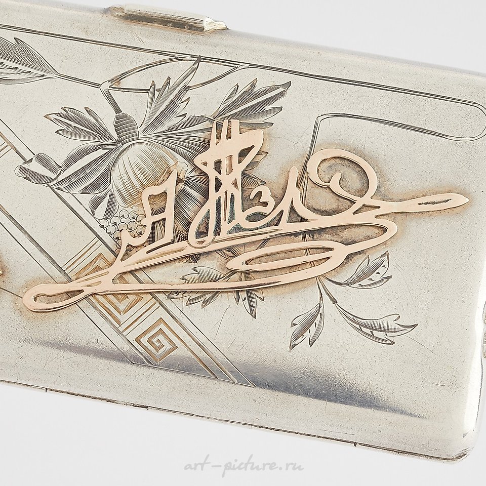 Русское серебро , Пара русских серебряных портсигара