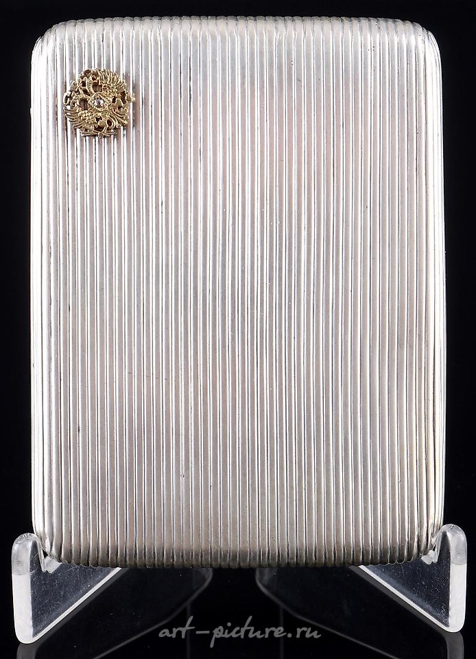 俄罗斯银 , 带有花纹和镀金双头鹰的烟斗盒