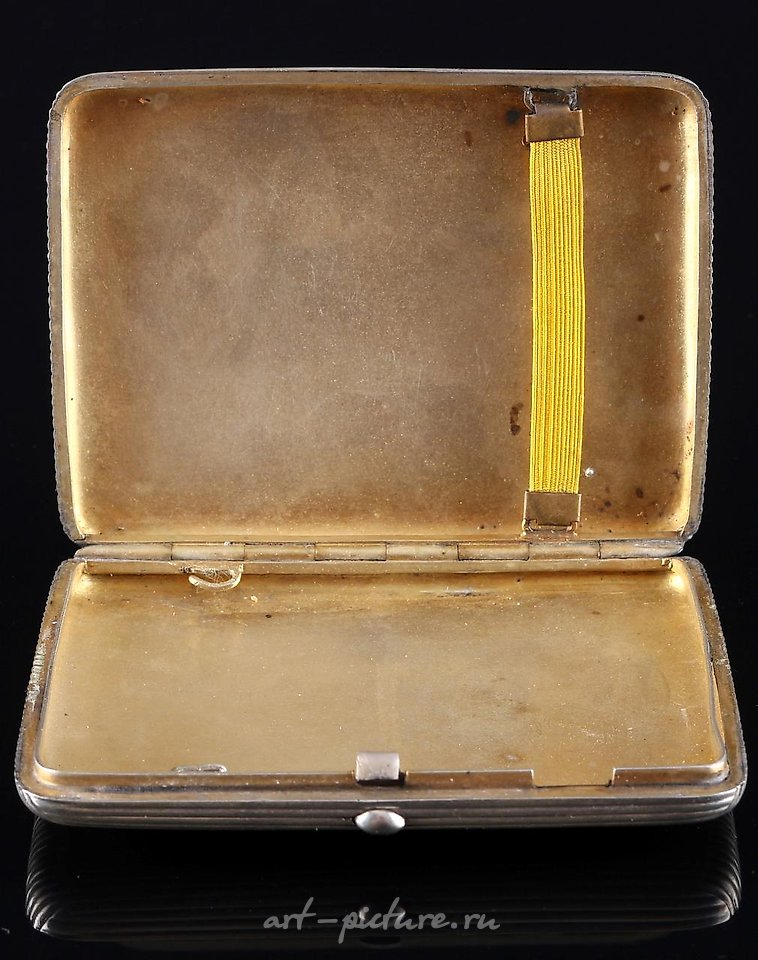 俄罗斯银 , 带有花纹和镀金双头鹰的烟斗盒