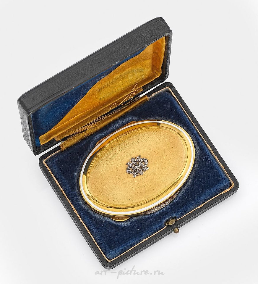 Русское серебро , Элегантный эмалированный ящик в стиле Карла Фаберже