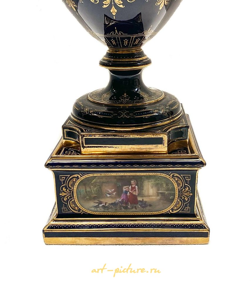 Royal Vienna Porcelain , Royal Vienna Austria Hand Painted Porcelain Urn