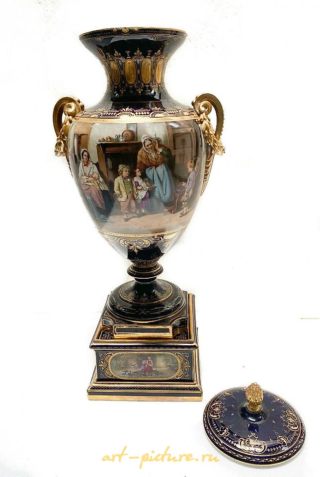Royal Vienna Porcelain , Royal Vienna Austria Hand Painted Porcelain Urn