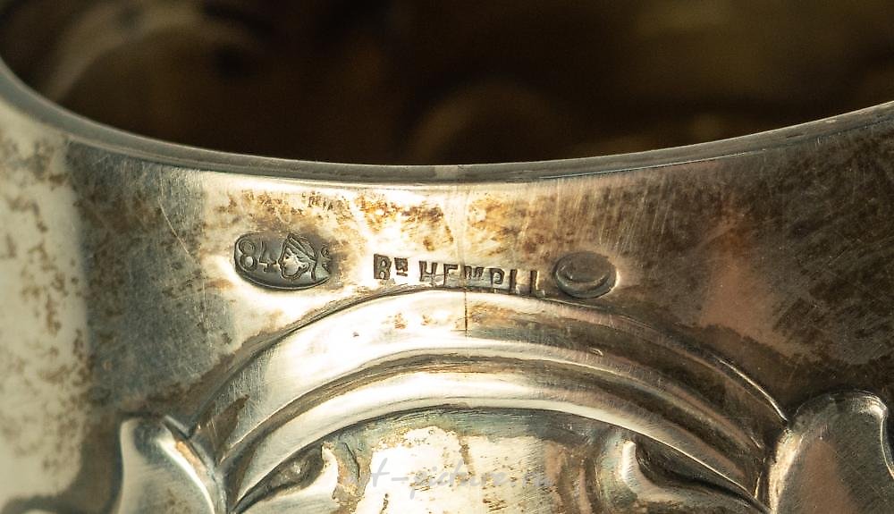 Russian silver , Cup with enamel coats of Yaroslavl
