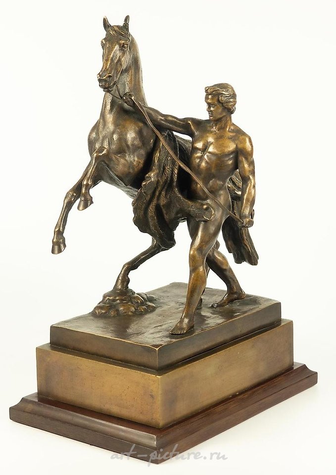 俄罗斯银 , "驯马人类"雕塑群中的四个雕塑之一