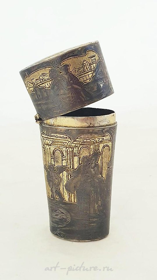 俄罗斯银 , 一个18世纪的俄罗斯鼻烟盒，由银色和金色和黑色制成，于1779年在Veliky Ustyug制造