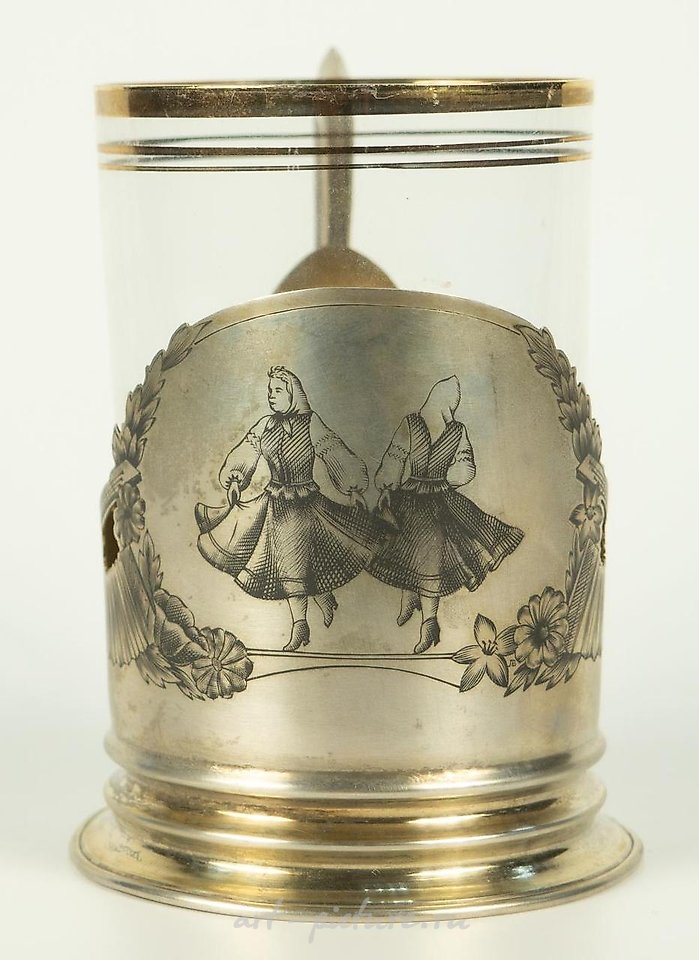 俄罗斯银 , 俄罗斯银制酒杯"舞蹈"