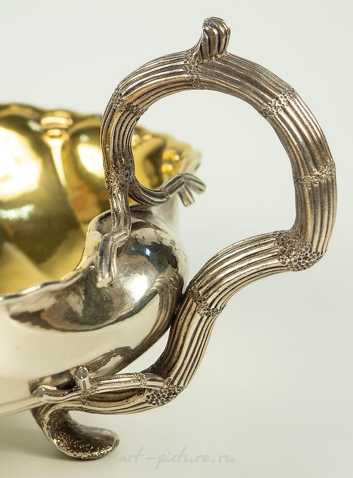 Russian silver , Candy bowl in the form of a shell. Silver 84.