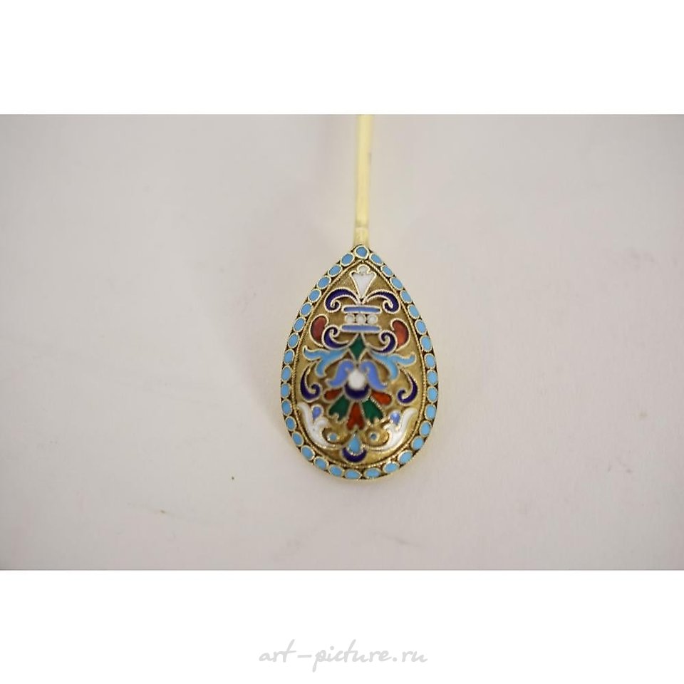 俄罗斯银 , 镀金的勺子，附带盒子