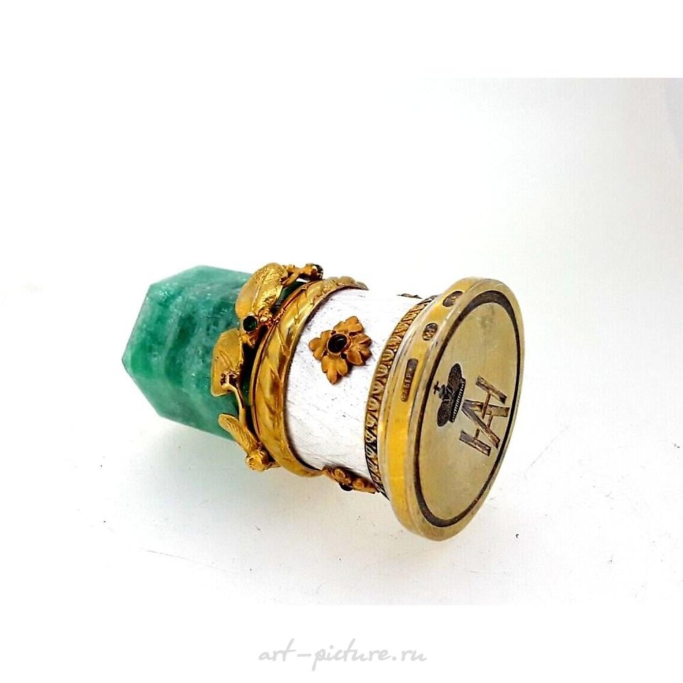 Русское серебро , Изумрудный хрусталь, золото, серебро, белая эмаль, печать с рубинами.