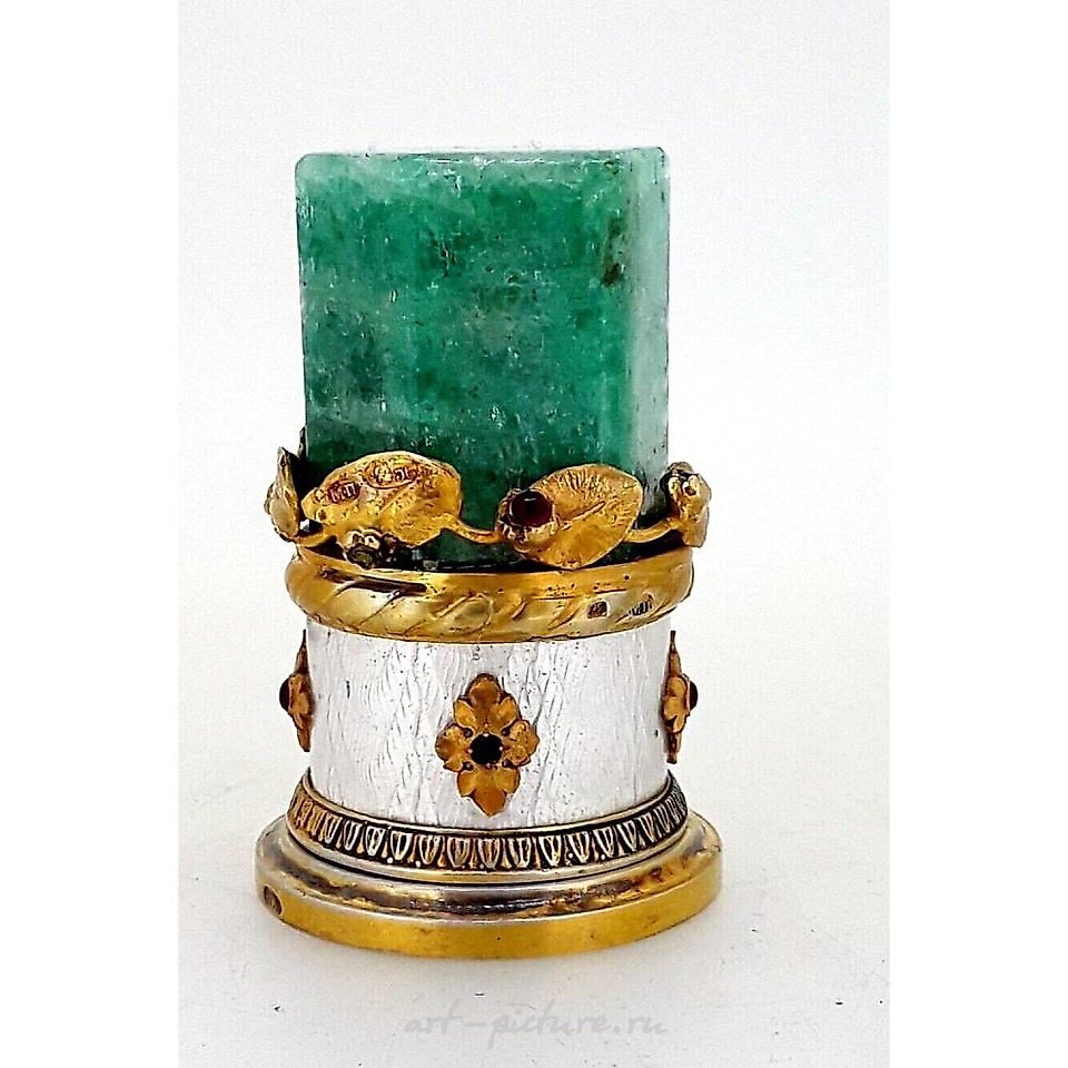 Русское серебро , Изумрудный хрусталь, золото, серебро, белая эмаль, печать с рубинами.