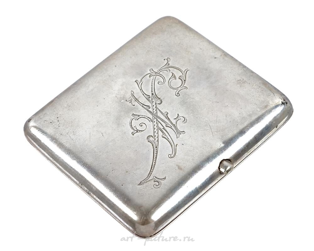 Русское серебро , Два серебряных эмалевых сигаретных кейса с цветочным и клеверным узором