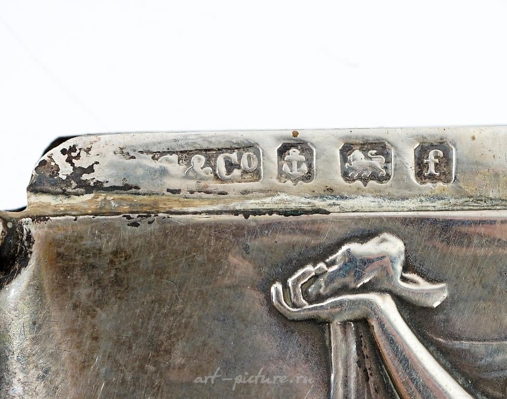 Русское серебро , Два серебряных эмалевых сигаретных кейса с цветочным и клеверным узором