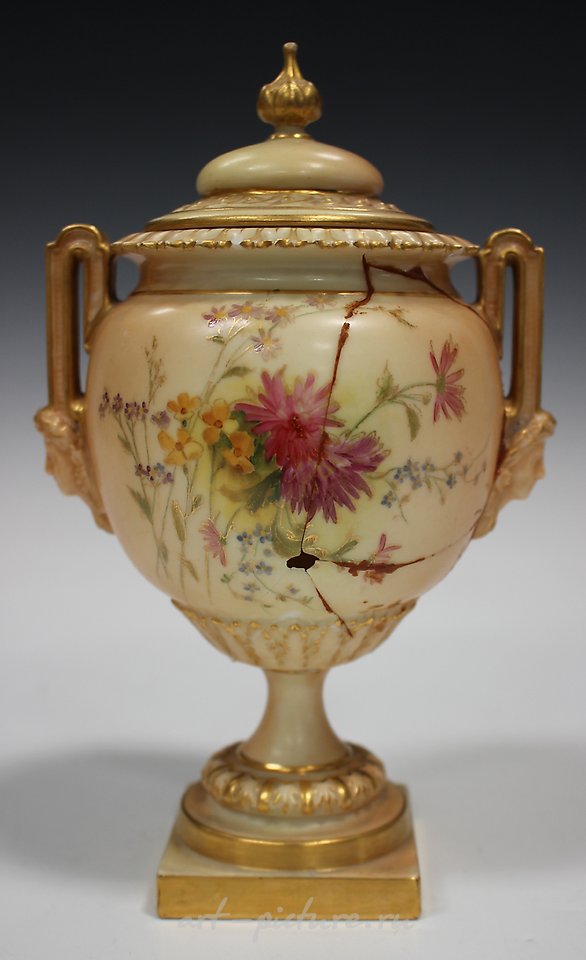 Royal Vienna Porcelain , A Royal Worcester porcelain potpourri vase, liner and cover,...