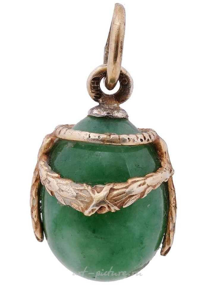 俄罗斯银 , 俄罗斯银饰，带有玉石蛋和蛇。