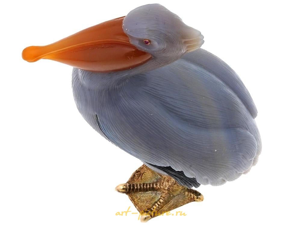 Русское серебро , Русская агатовая вырезанная фигурка пеликана с вставками полудрагоценных камней