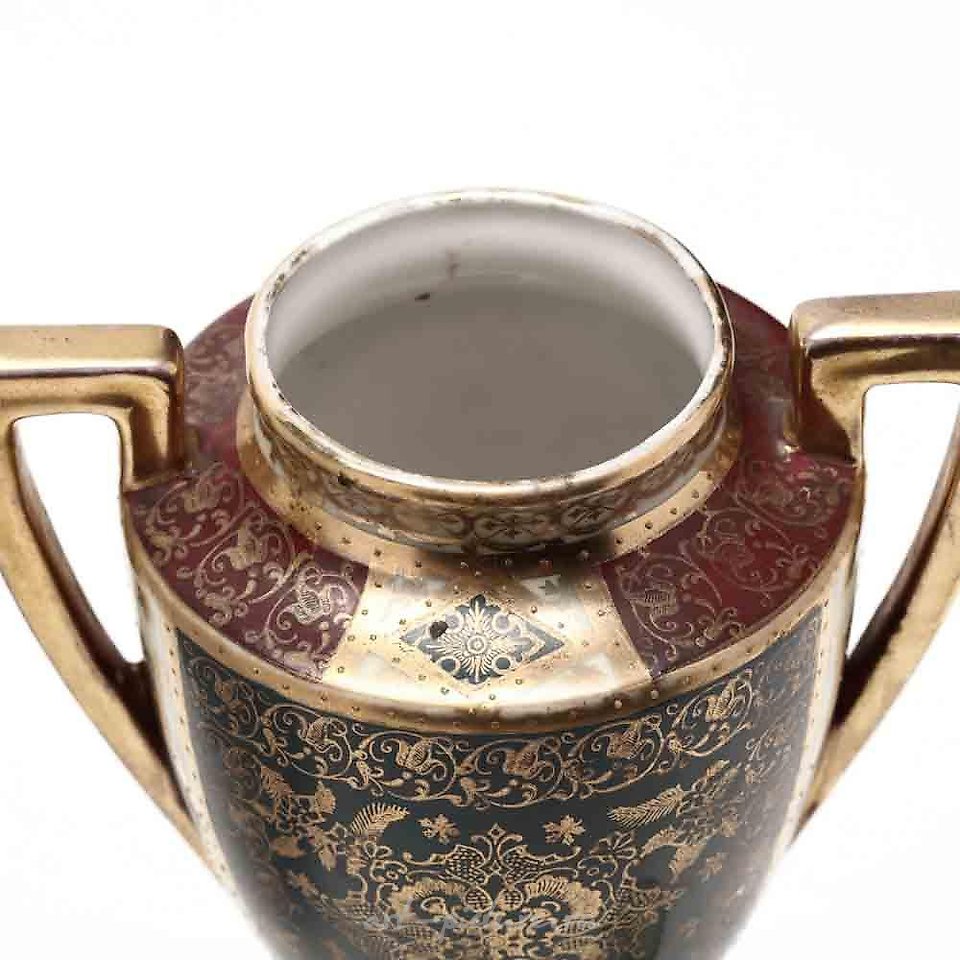 Royal Vienna Porcelain , A Pair of Royal Vienna Covered Jars