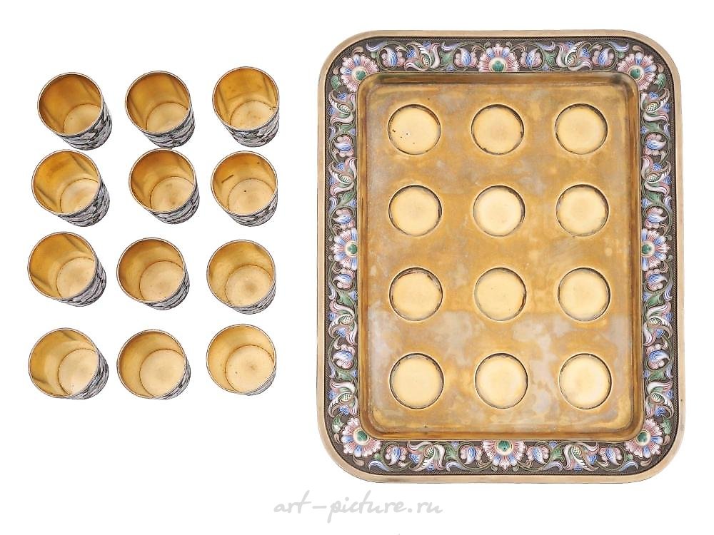 Русское серебро , Набор из 12 русских серебряных эмалированных рюмок