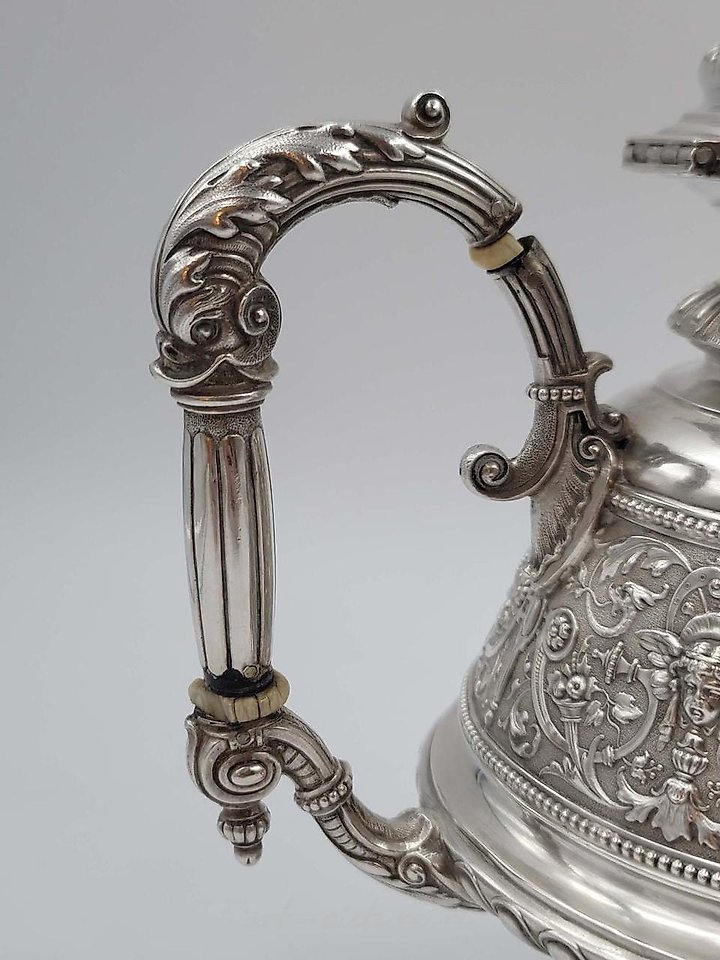 俄罗斯银 , 19世纪俄罗斯银茶具，84个样品