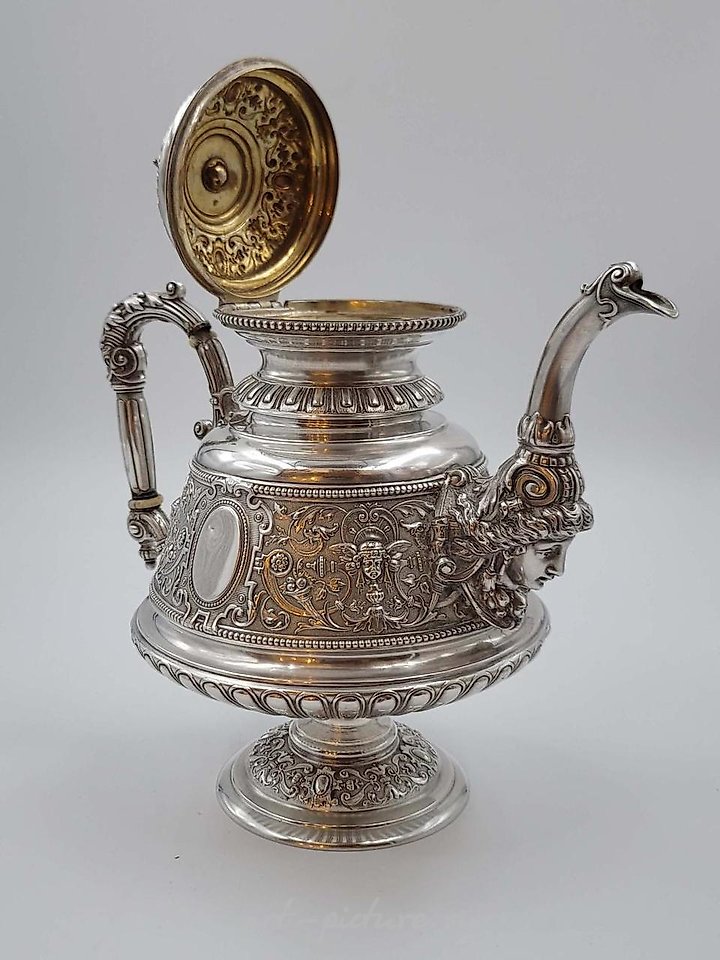 俄罗斯银 , 19世纪俄罗斯银茶具，84个样品