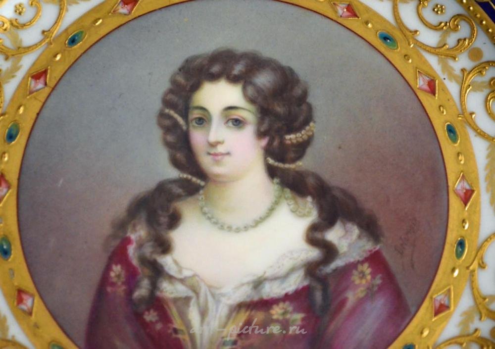 Royal Vienna Porcelain , Pair Royal Vienna Urns Louis XVI & Madame Montespan