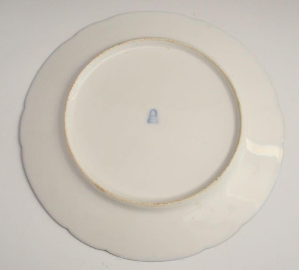 Royal Vienna Porcelain , Pair Royal Vienna Urns Louis XVI & Madame Montespan