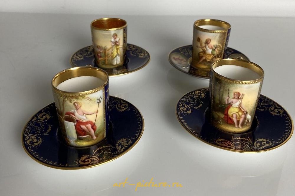 Royal Vienna Porcelain , SET IF 4 ROYAL VIENNA DEMITASSE CUPS & SAUCERS