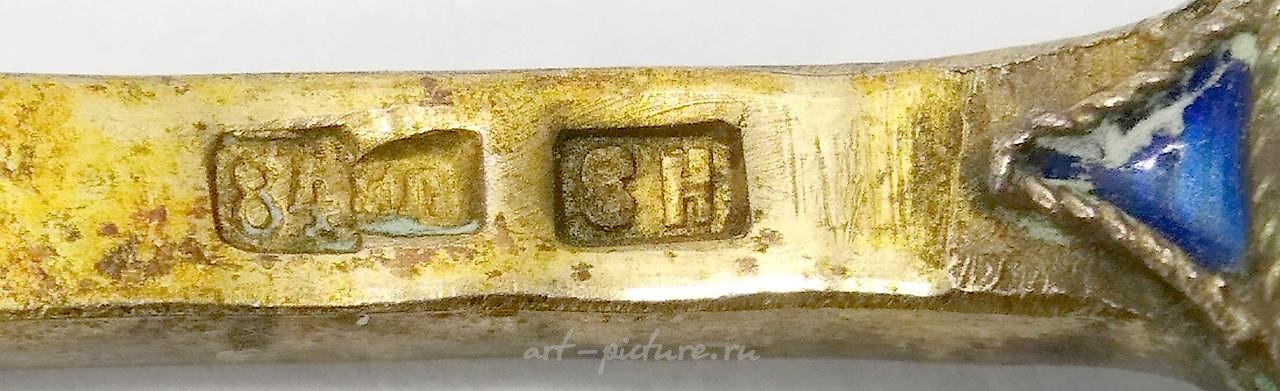 俄罗斯银 , 俄罗斯十九世纪的银勺，带有琺瑯装饰。