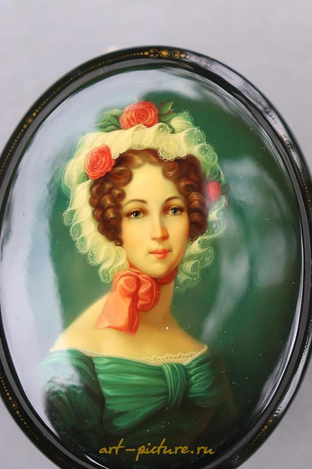 Русское серебро , Дама в белой шапке, О. Ястребов, 1998 год, ручная роспись