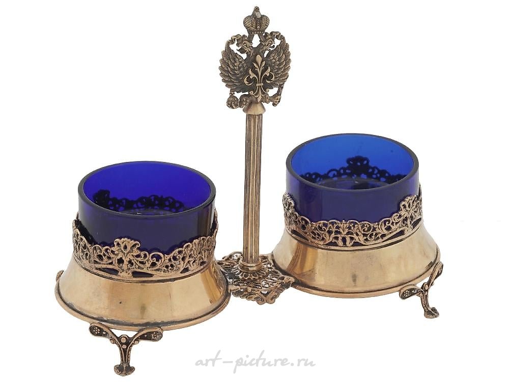 俄罗斯银 , 俄罗斯银盐罐，有两个开放式隔间。