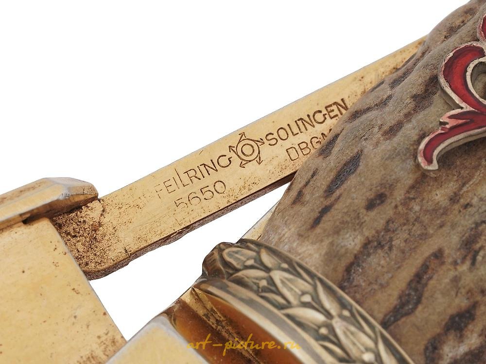 Русское серебро , Русский серебряный золоченый с эмалью и бриллиантами секач для сигар